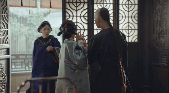 少女人設崩了，這些中年女演員真的沒戲拍了嗎？