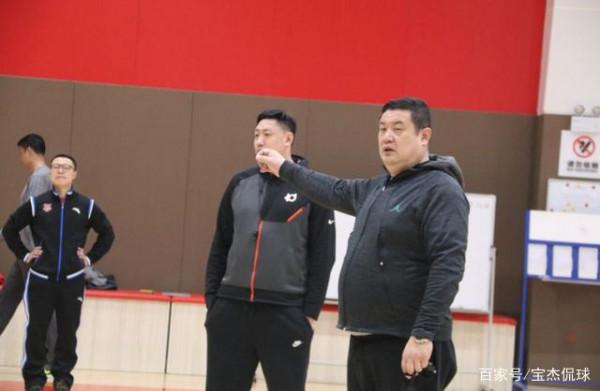 宮魯鳴進駐山東推遲到1月份？山東男籃到底怎麼了？