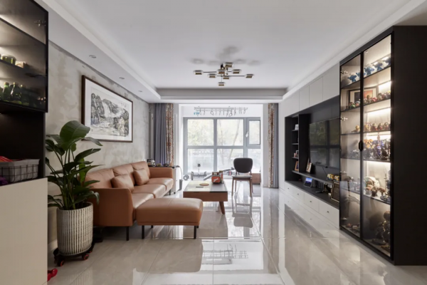 135㎡的家75㎡收納，放著好好的房子不住，到底怎麼想的？