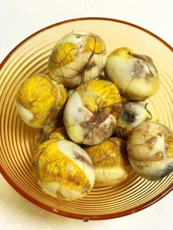 中國各地的十大“黑暗料理”，你吃過幾種？