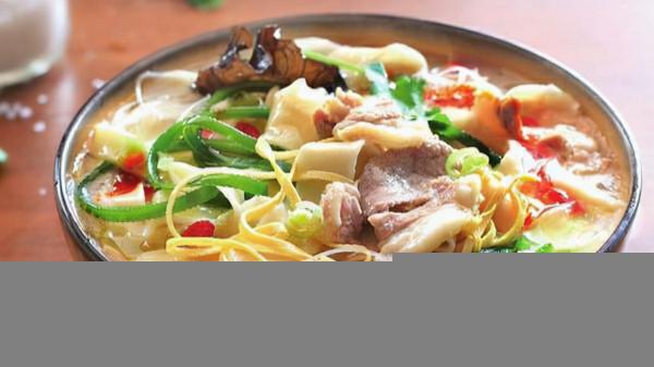 河南四兄弟合夥賣小吃，30年沒分家一天賣40只，過年要賣200只