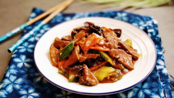 外地人來山東，點哪幾道菜才不尷尬?教你4道美味魯菜，個個是精品