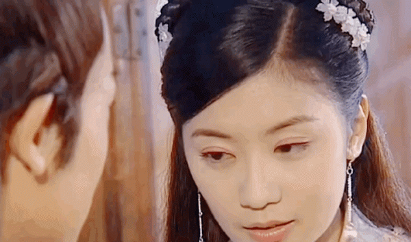 單看一般般，演起戲卻總能豔壓，這6位女星，妥妥的演技帶飛顏值