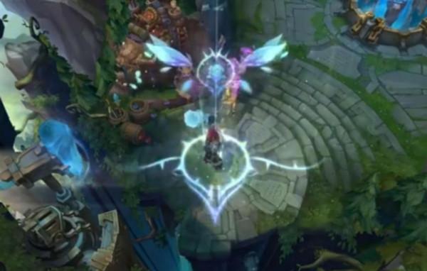 LOL三套新面板放出，水晶玫瑰持續拉胯，青花瓷和爆竹誠意滿滿