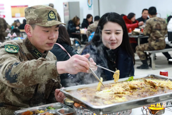 第71集團軍：虎年春節在軍營，別樣的暖！
