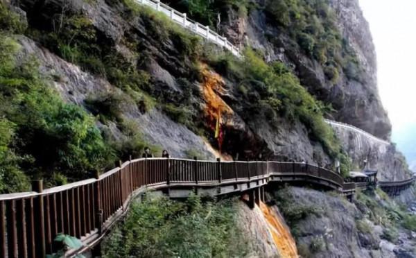 四川一奇特景點，極其兇險景色卻異常美麗，還為國家3A景區