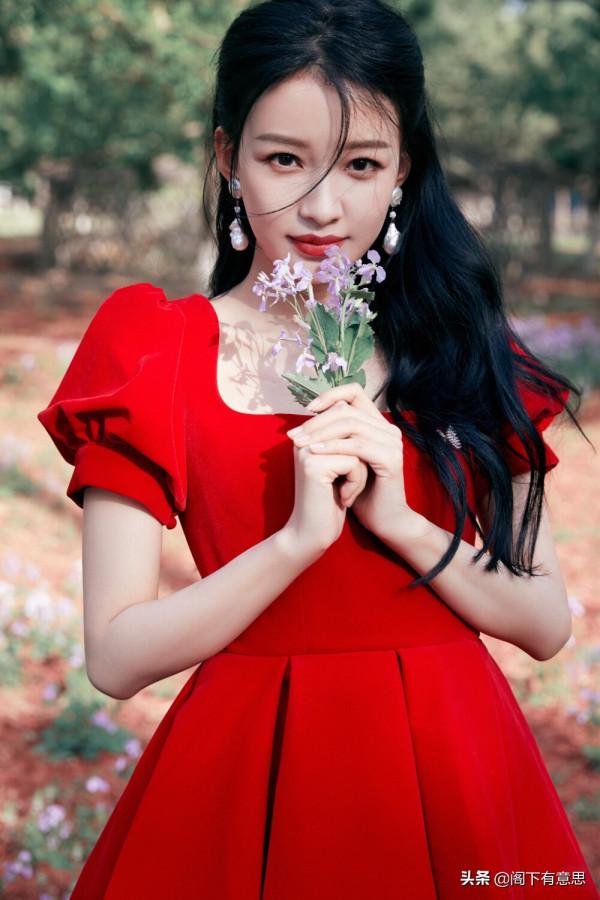 長相甜美賽過江南女子的東北女明星,一個比一個水靈 長相甜美賽過江南女子的東北女明星,一個比一個水靈