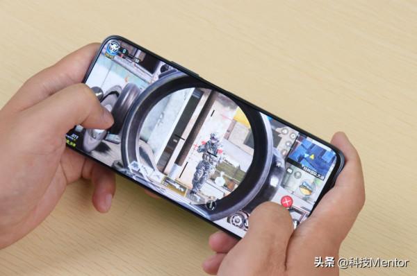 新機接連發布,行業迎來攪局,這三款手機目前都很值得買 新機接連發布,行業迎來攪局,這三款手機目前都很值得買