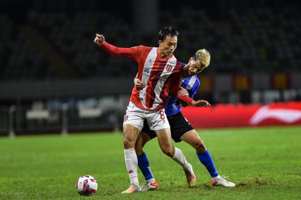 2比1，11連勝！“中甲恆大”創造奇蹟，主帥神調整，李建濱又逃紅