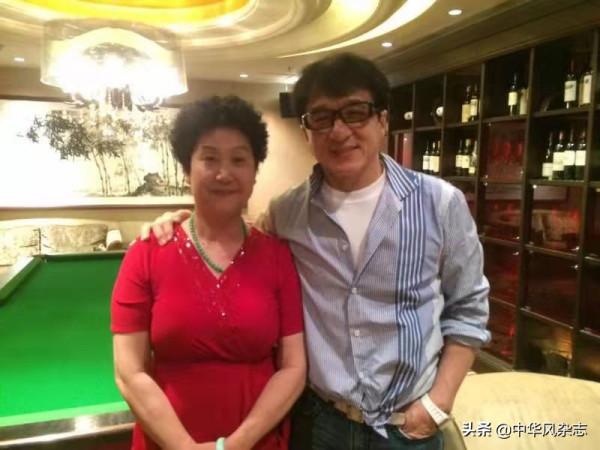 成龍大哥喜歡收藏劉藏元的畫 成龍大哥喜歡收藏劉藏元的畫