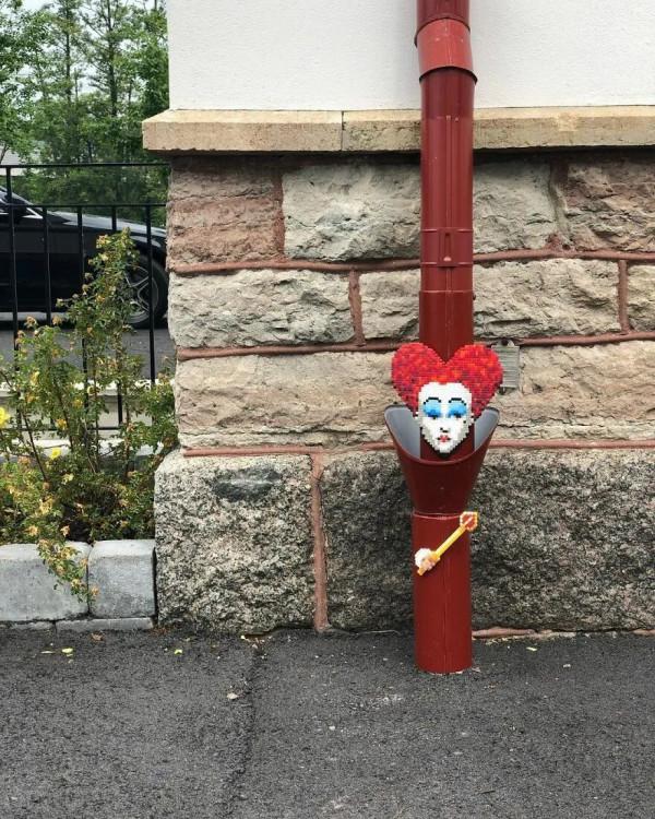 藝術家在大街上“搞事情”，獨特的​畫素藝術驚豔路人​：太有趣