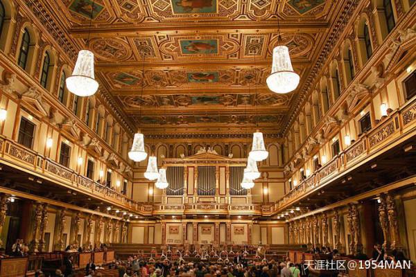 東歐尼泊爾俄羅斯土耳其希臘……退休後，陪你走過山高水長