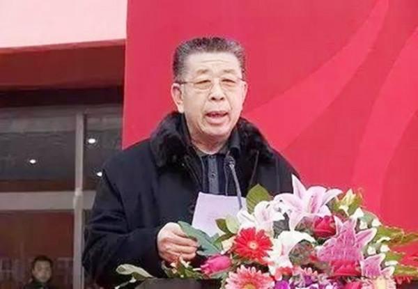 “養牛狀元”56歲踏足房地產，躍升燕郊首富，隱退後孫子被撞身亡
