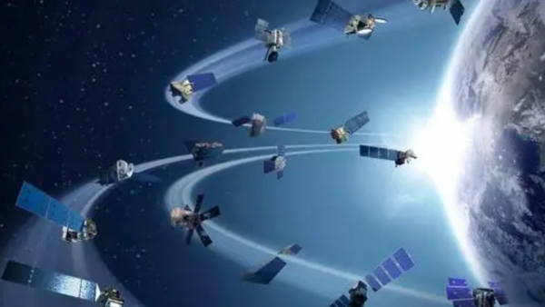 3.9萬米挑戰近太空跳傘，依然能回到地球，地球引力範圍有多大？