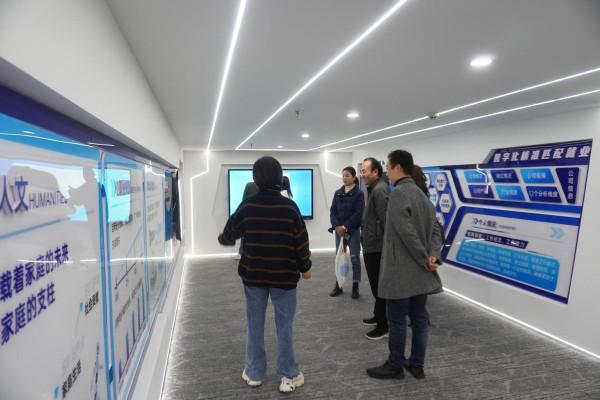 廣西人工智慧學會到廣西梯子科技公司參觀交流 廣西人工智慧學會到廣西梯子科技公司參觀交流