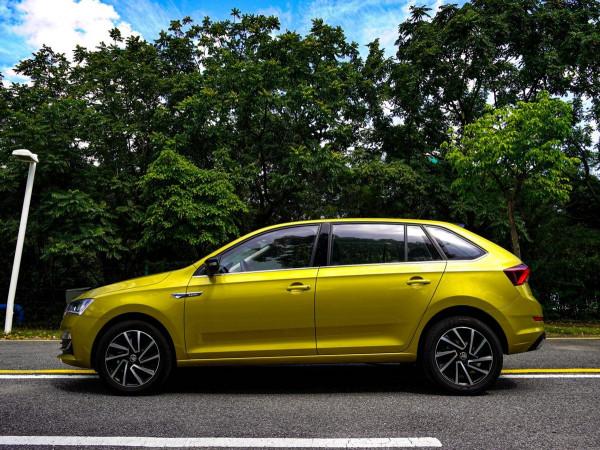 試駕斯柯達昕動！10萬元左右買兩廂車，它與飛度系如何選擇？