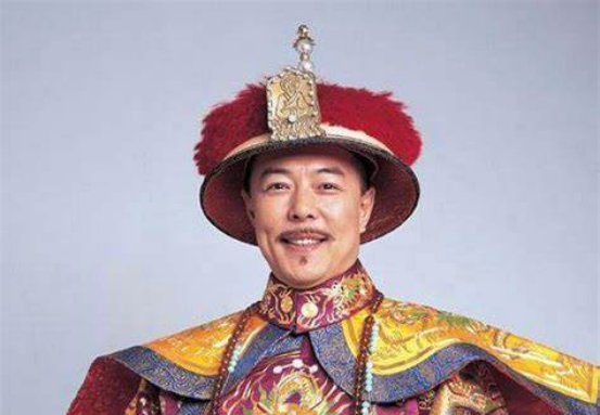 文武百官罷工參加喪禮，乾隆以為是大人物去世，一查卻是普通百姓