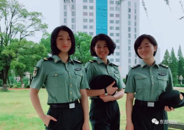 退伍兩年後，她成了軍嫂……