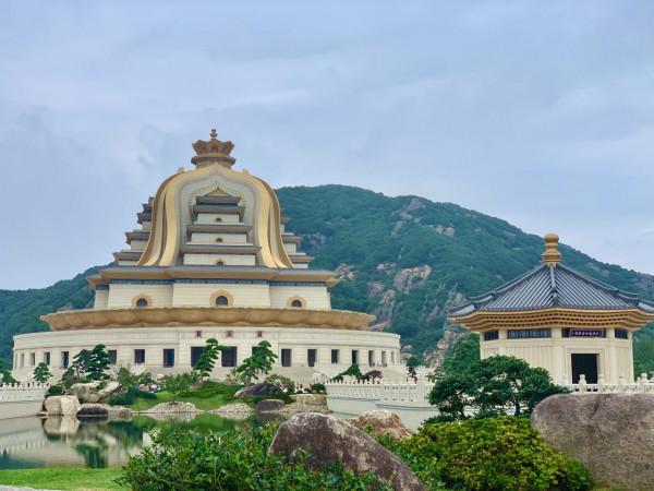 普陀斥資60億打造了一座佛經裡的極樂世界,門票90你想來嗎? 普陀斥資60億打造了一座佛經裡的極樂世界,門票90你想來嗎?