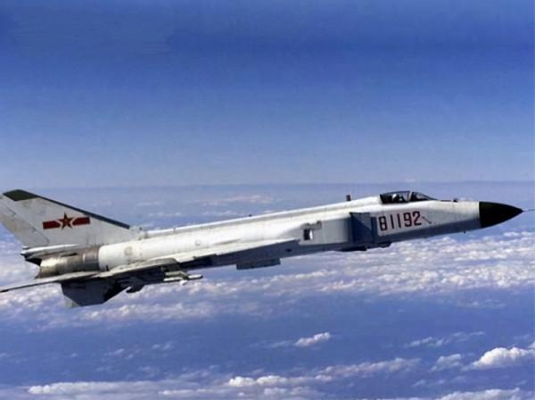 01年美國偵察機非法闖入中國領空，最終得不償失，中國得到了什麼