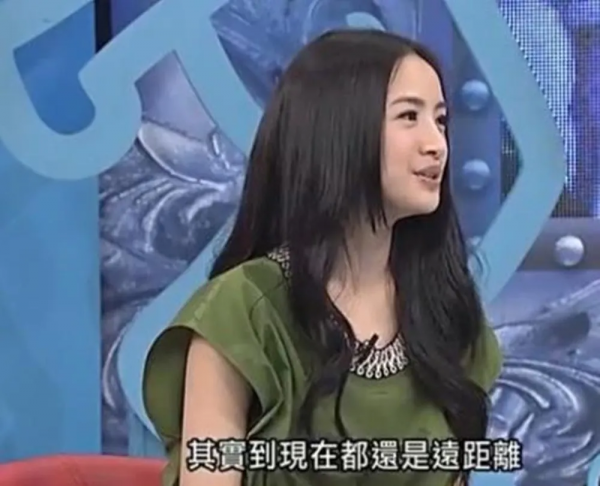 新婚分居兩地、獨自與公婆生活七年,林依晨終於生下孩子...... 新婚分居兩地、獨自與公婆生活七年,林依晨終於生下孩子......