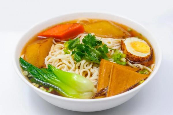 【網路闢謠】減肥不吃主食和油？ 明星減肥法別輕易嘗試