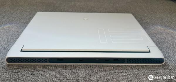 外星人 Alienware X15 R1 遊戲筆記本：效能與儀式感拉滿的遊戲利器