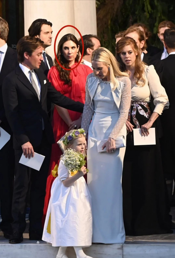 希臘王子與豪門千金連辦3場婚禮,億萬新娘的婚紗太壕了 希臘王子與豪門千金連辦3場婚禮,億萬新娘的婚紗太壕了