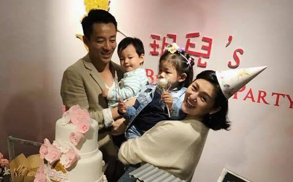 生來就為愛瘋狂的大S,雖難得幸福,但依然站在世界的中央 生來就為愛瘋狂的大S,雖難得幸福,但依然站在世界的中央