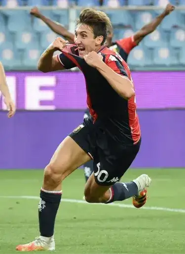 國米免籤繼續!坎比亞索正在路上,球迷:這幕17年前我看過 國米免籤繼續!坎比亞索正在路上,球迷:這幕17年前我看過