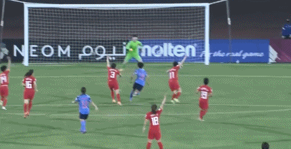 半場戰報-防守出現漏洞致丟球&plus;0射正，中國隊暫0-1日本