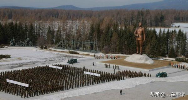 金正日的白頭山行進之路