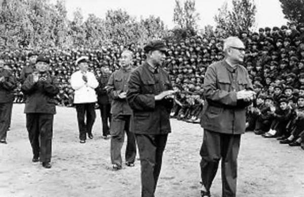 1981年，74歲的蕭克回鄉來到蕭亮家，蕭克感嘆：蕭家只剩我一人了