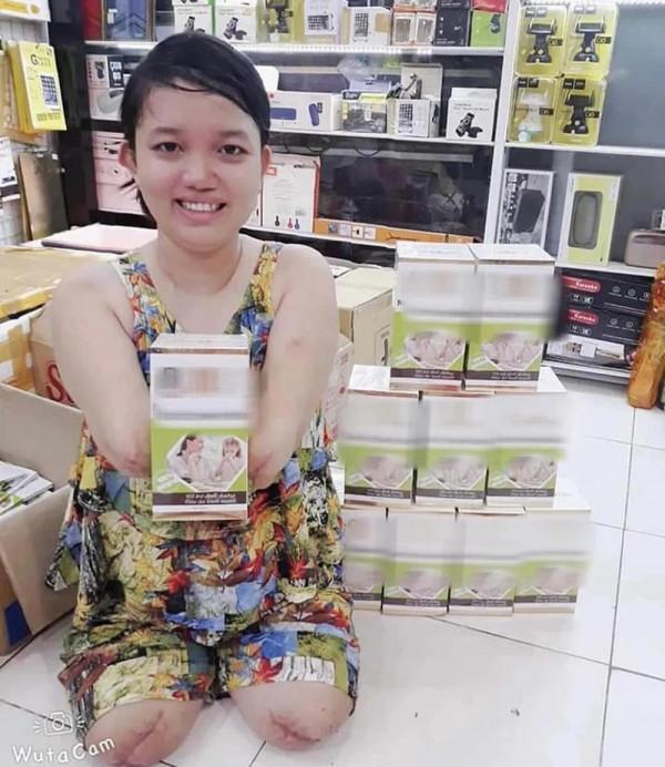 因乳腺結節截肢，越南寶媽重生：自己能掙錢，丈夫疼愛，孩子乖巧