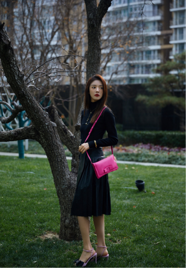 25+的氣質女生定要學蔡文靜!低調的直線條服裝,看上去超有氣質 25+的氣質女生定要學蔡文靜!低調的直線條服裝,看上去超有氣質