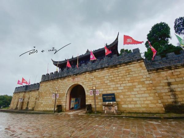 四川德陽著名的4A級旅遊景區，被認為與三星堆齊名，遊客卻不多