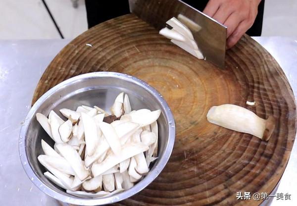 杏鮑菇炒肉片怎麼做才好吃,廚師長教你飯店做法,又香又嫩又爽滑 杏鮑菇炒肉片怎麼做才好吃,廚師長教你飯店做法,又香又嫩又爽滑