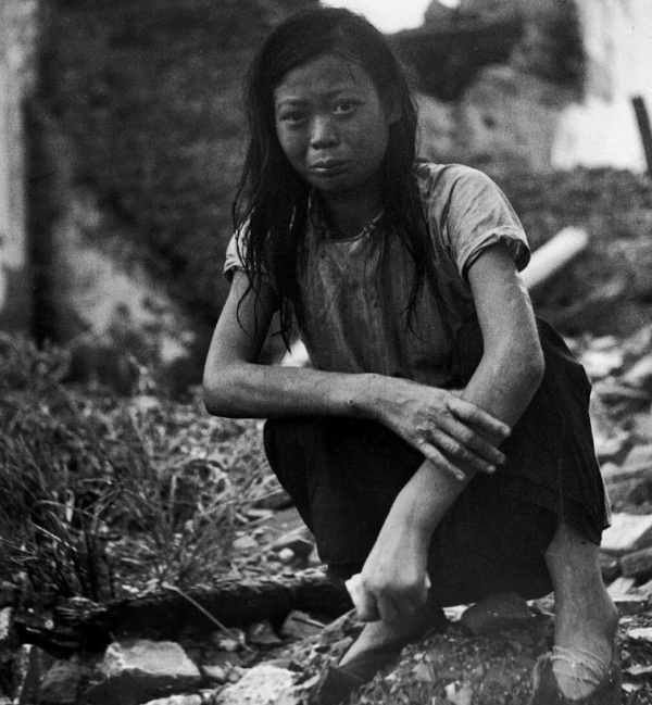 1953年，開國少將攜妻回鄉祭祖，卻發現童養媳等了自己一輩子