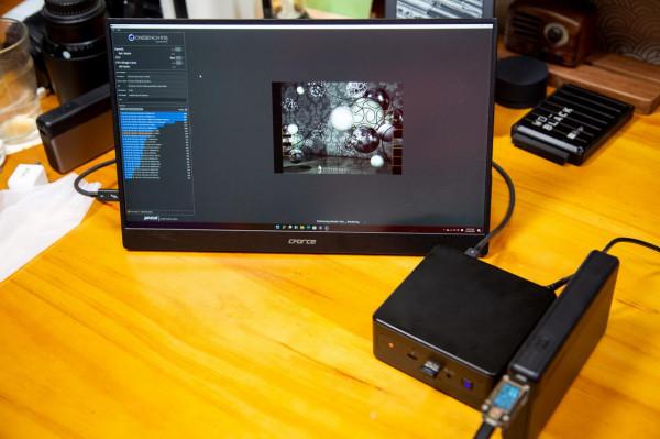 聊一款支援雙向65W快充的移動電源：AOHi 充電寶評測分享