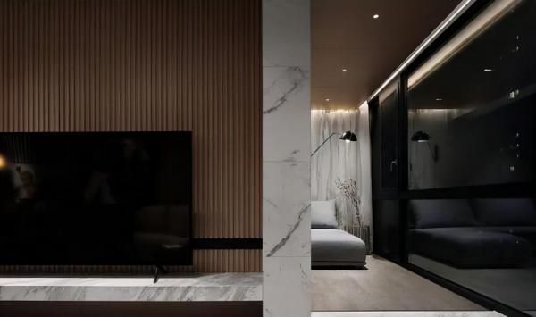 140㎡整出70㎡收納空間,還有超大落地窗,從早美到晚 140㎡整出70㎡收納空間,還有超大落地窗,從早美到晚