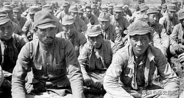這才是抗戰中真正的日俘,跟抗戰劇完全不同,當了俘虜還面露兇光 這才是抗戰中真正的日俘,跟抗戰劇完全不同,當了俘虜還面露兇光