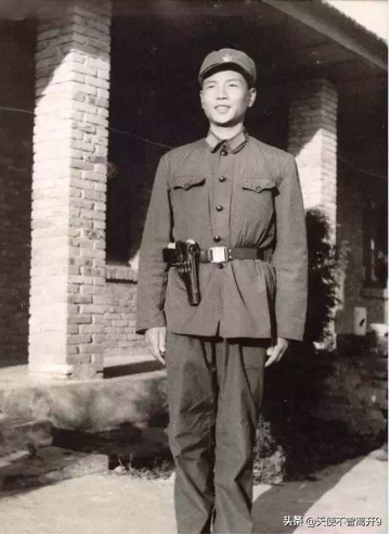 他是老山戰役最年輕的烈士，為了來看他母親竟然湊不齊路費