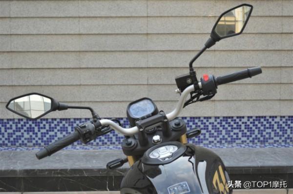 好騎、操控靈活、價效比高 無極300AC新款到店實拍