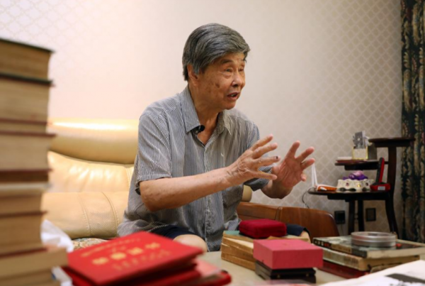 2018年，9旬老兵到民政局登記，拿出1張紙後，軍區派人來甄別身份