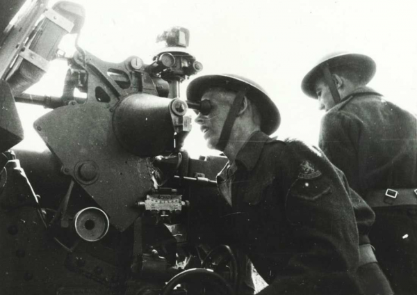 驚險!270架戰機護航,只為掩護3艘巡洋艦,最後逃出生天了嗎? 驚險!270架戰機護航,只為掩護3艘巡洋艦,最後逃出生天了嗎?