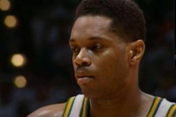 遠投出眾！盤點NBA三分球能力最強的十大中鋒：前三名無爭議