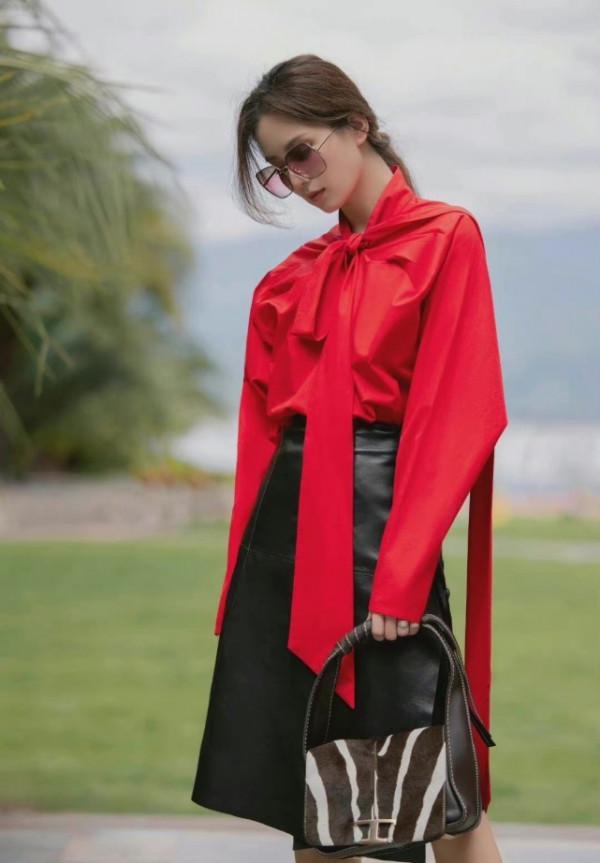 劉詩詩“小公主”造型太開掛!大膽裝嫩太少見,穿紗裙戴蝴蝶髮卡 劉詩詩“小公主”造型太開掛!大膽裝嫩太少見,穿紗裙戴蝴蝶髮卡