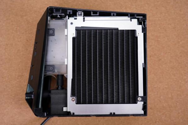 機械革命 &sol; 機械師 &sol; XMG 12代遊戲本水冷散熱拆解