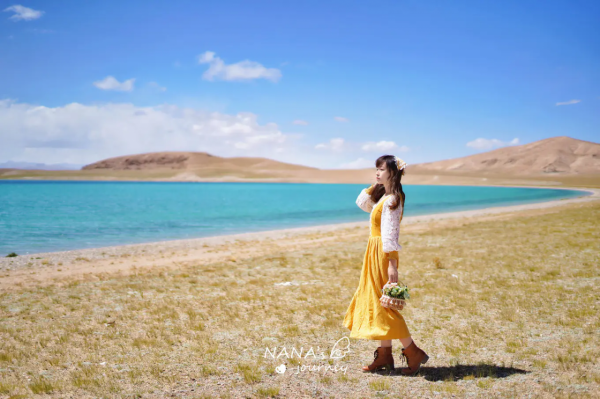 西藏無人區美麗的湖泊，是匯聚各類候鳥的溼地，拍照如童話世界