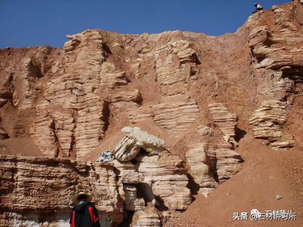 &OpenCurlyDoubleQuote;石頭寨&rdquo;裡看石頭